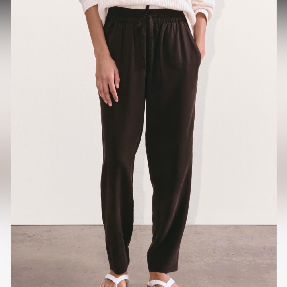 Everlane Tapered Pant